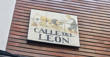 La calle del León: un viaje por el Madrid histórico y legendario