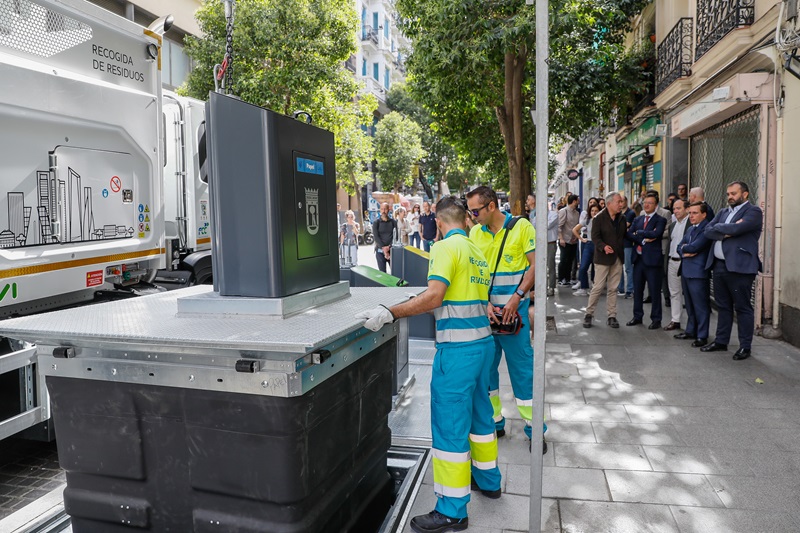 Madrid innova con contenedores soterrados en el distrito de Centro