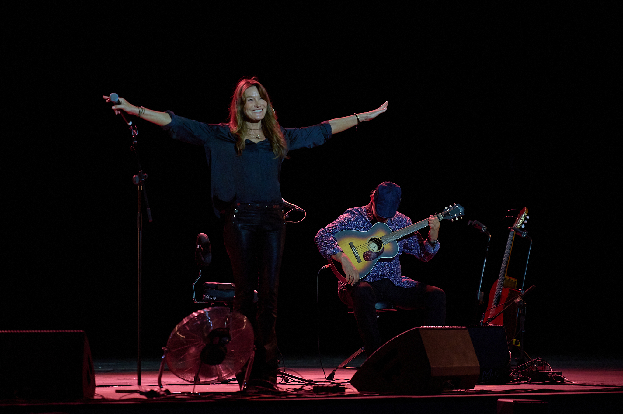 Éxito rotundo de Carla Bruni en Conde Duque 3