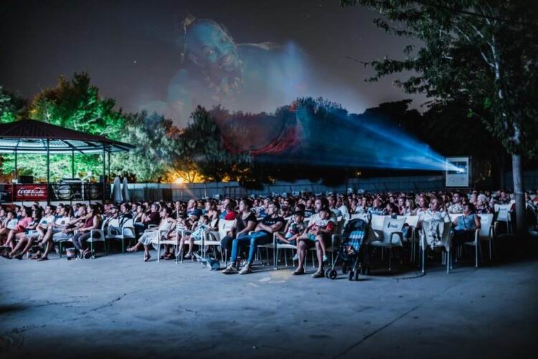 cine de verano de La Bombilla