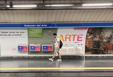 La Comunidad de Madrid estrena señalización en estaciones de Metro