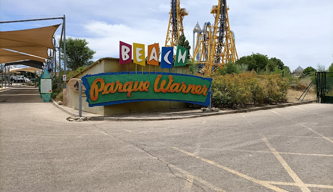 Parque Warner Beach