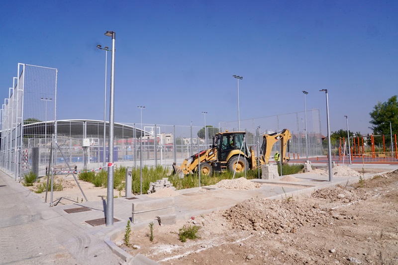 instalaciones del Centro Deportivo Municipal de Barajas con nuevas pistas y repavimentación