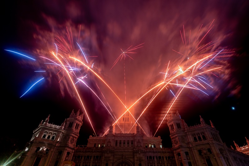 Fiesta Nacional que cerró a ritmo de música latina y fuegos artificiales