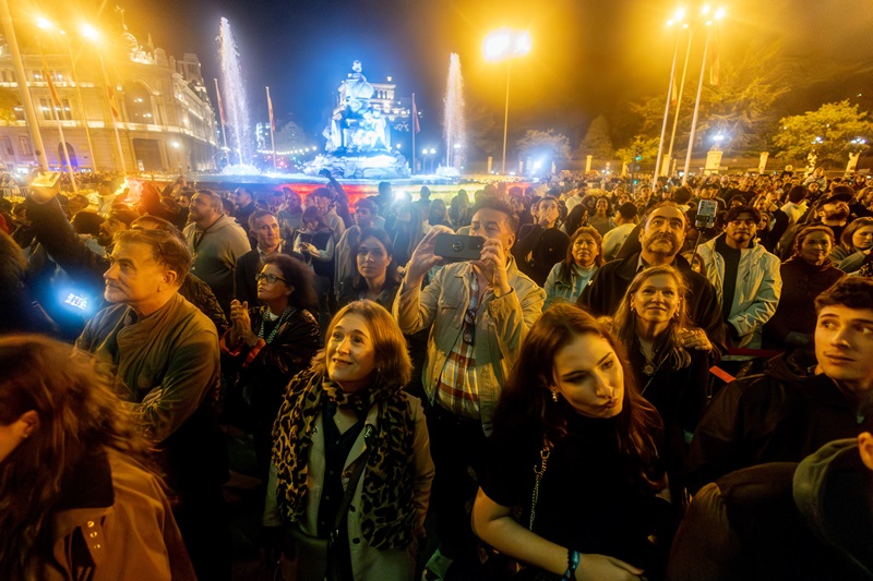 Fiesta Nacional que cerró a ritmo de música latina y fuegos artificiales