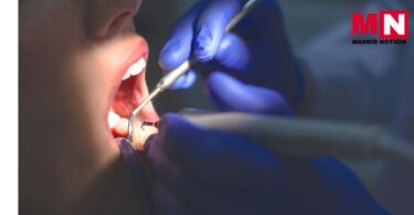 Descubre cómo la sedación consciente ayuda a pacientes con miedo al dentista a superar su ansiedad y recibir tratamiento dental sin dolor ni estrés.