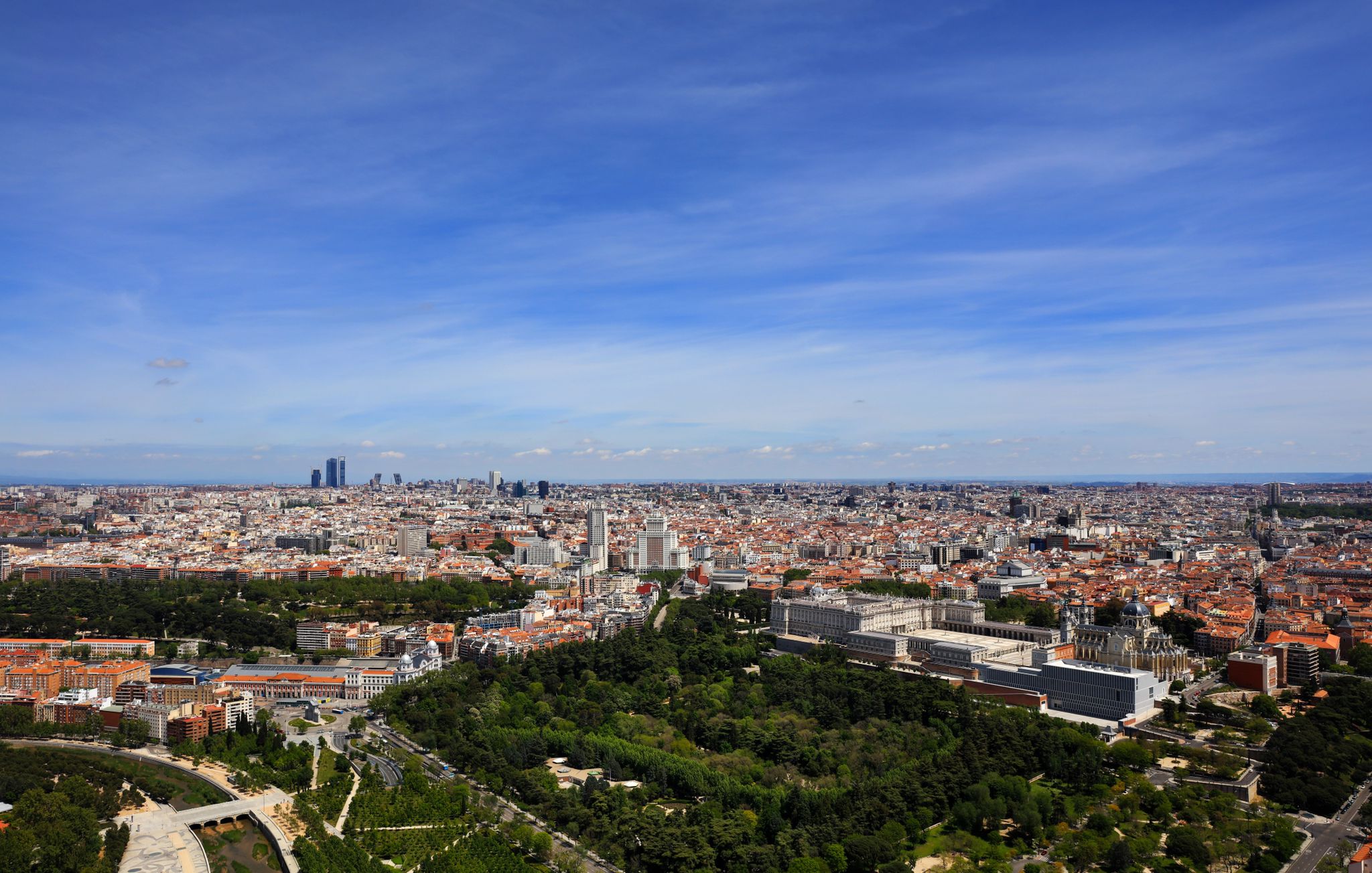 Madrid cumple por tercer año con la directiva europea y cierra 2024 con la mejor calidad del aire de su historia