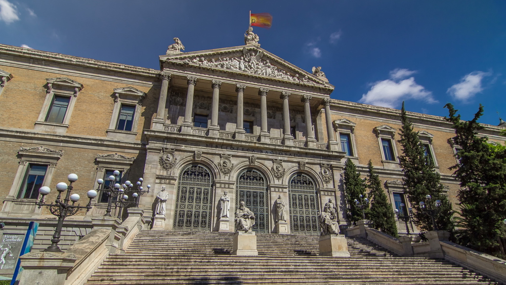 Pardo Bazán, Chaves Nogales o Lorca viajan en los autobuses madrileños con la iniciativa ‘Tu biblioteca a un clic’