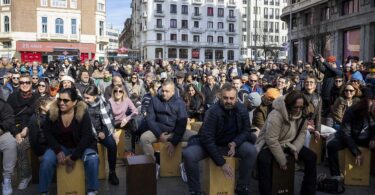 cien cajones flamencos en la plaza de Callao