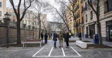 El entorno del Colegio Menéndez Pelayo, en Arganzuela, estrena un entorno más seguro y accesible