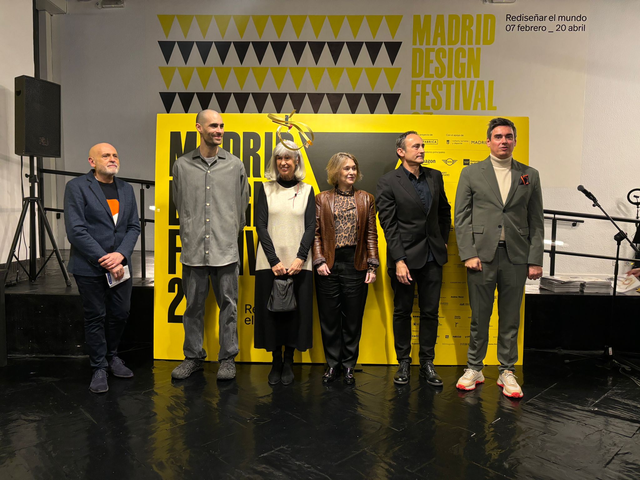 La exposición 'La línea sueña' llega a Madrid Design Festival con 70 creaciones que dialogan entre luz y diseño 2