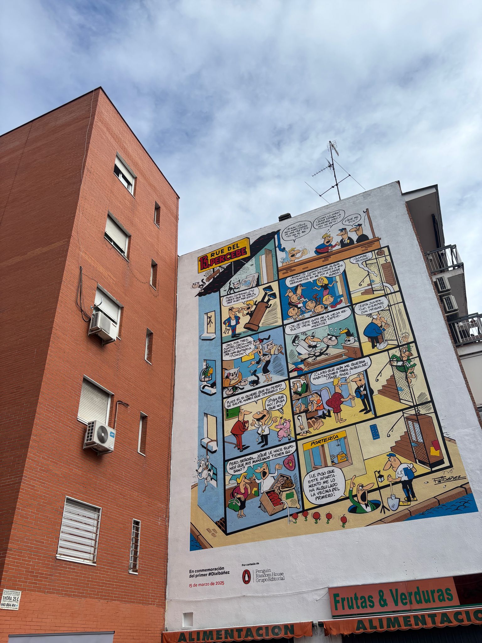 Carabanchel estrena un mural dedicado a Ibáñez