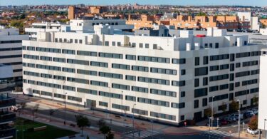 entrega 120 nuevas viviendas públicas de alquiler asequible