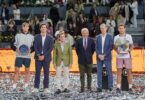 Almeida entrega el trofeo del Mutua Madrid Open