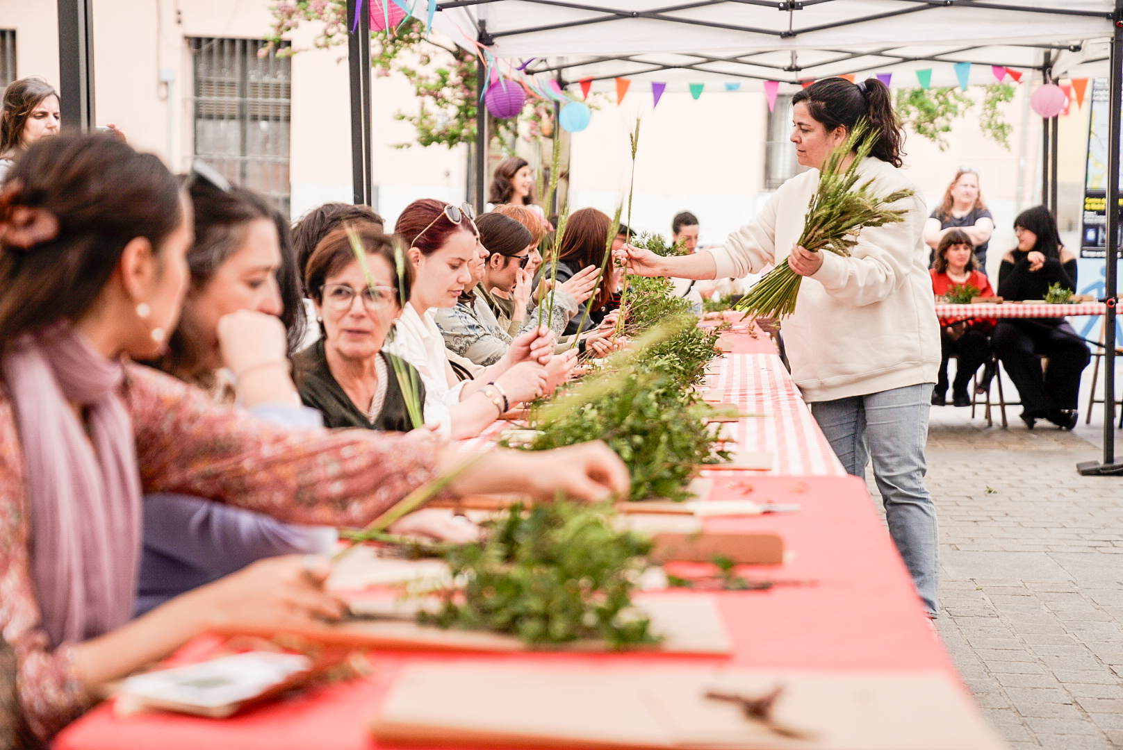 La tradición de los ramilletes florales vuelve a Madrid