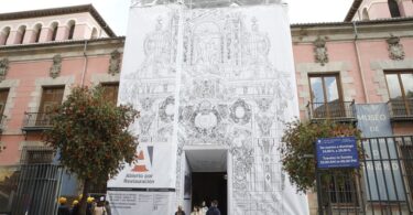 más de 4.500 plazas para conocer el proceso de restauración de la portada del Museo de Historia de Madrid