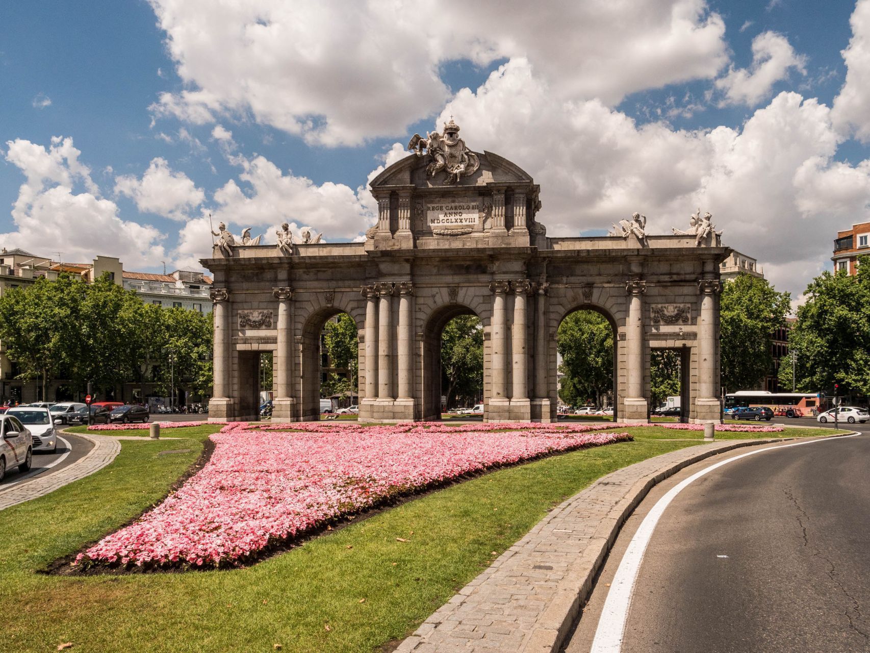 Más de 100 estudiantes reinterpretan la Puerta de Alcalá como icono visual de Madrid