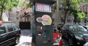 Cinco aplicaciones del Servicio de Estacionamiento Regulado (SER) activan este mes la función ‘desaparcar’