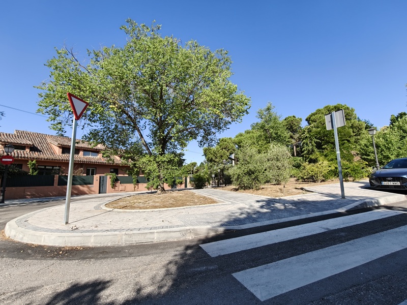 El Ayuntamiento remodela la calle Fuente del Rey