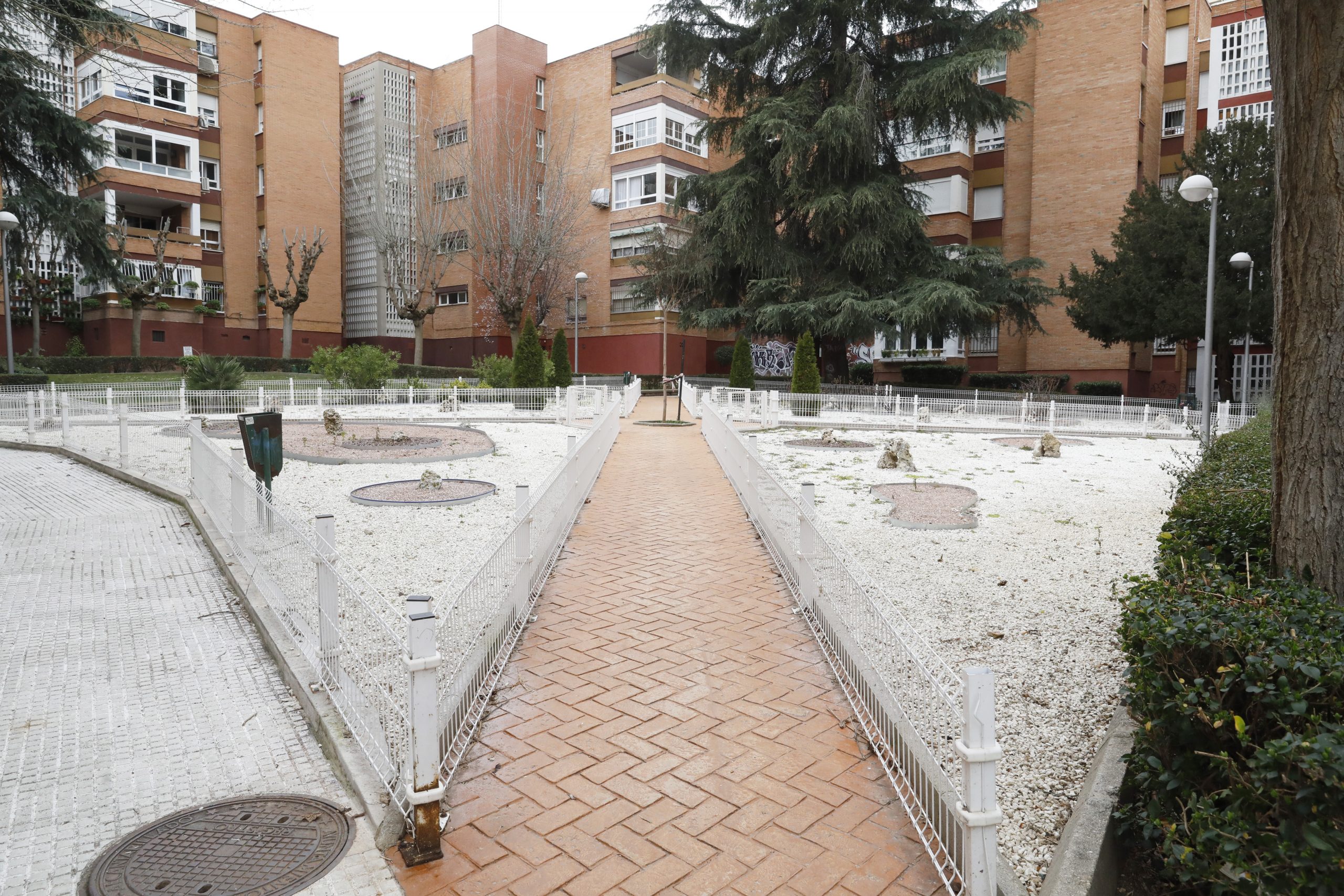 El Plan SURES destinará 845.000 euros al acondicionamiento de los espacios interbloques del barrio de Orcasitas en Usera