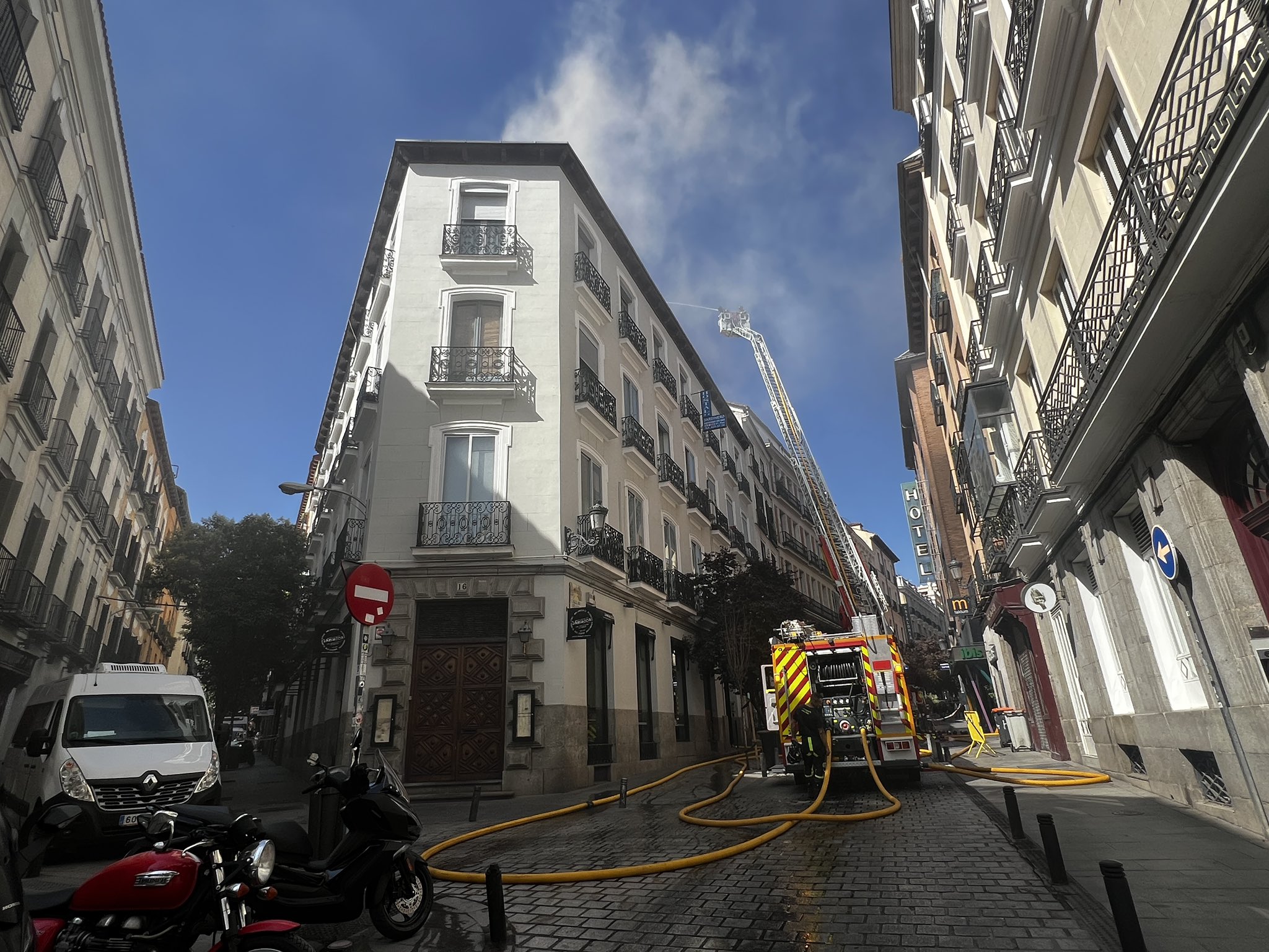 incendio den la calle del prado de madid