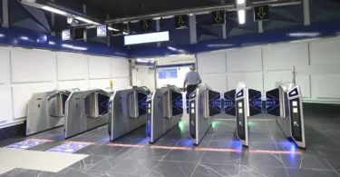 220 tornos inteligentes en Metro