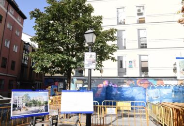 Ayuntamiento remodela la plaza del Rastrillo