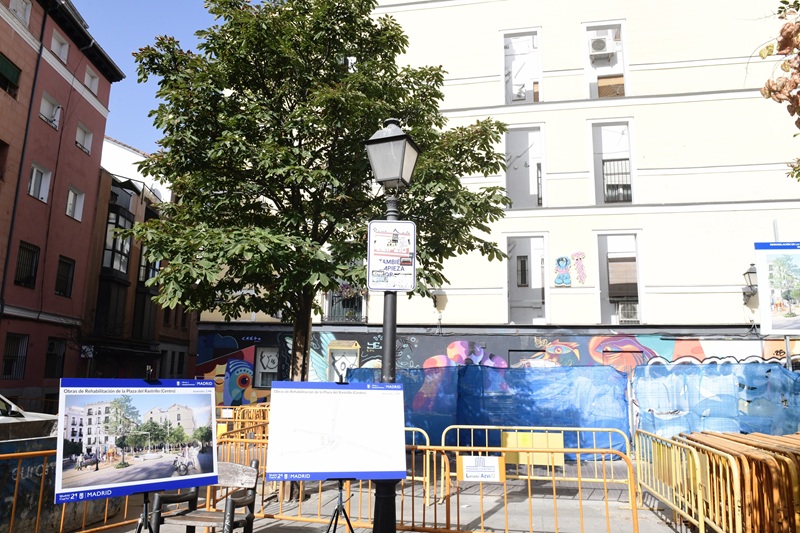 Ayuntamiento remodela la plaza del Rastrillo