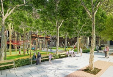 Andaba la gente mirando hacia la plaza de Jacinto Benavente, icono del centro neurálgico de la capital, con aspecto algo trasnochado y necesitada de un profundo lavado de cara. Andaba la gente pensando en ese enclave a cinco minutos de la puerta del Sol y la Plaza Mayor, entre otras cosas porque, días atrás, la delegada de Obras y Equipamientos, Paloma García Romero, desveló que ya hay fecha para su rehabilitación: el primer trimestre de 2026. Eso sí, lo que al parecer no existe aún es un proyecto, ya que se está terminando de redactar, ni tampoco da nadie del área una mínima pista. Como si la tuvieran guardada bajo llave en una caja fuerte. Y mientras había quien miraba hacia Jacinto Benavente, el Ayuntamiento, que prosigue con esa operación plazas (se han remozado 35 y hay otras siete en proceso), que es una de las banderas de la segunda legislatura de José Luis Martínez-Almeida, encendía los focos sobre la de Chamberí. Lo anunciaba tras la Junta de Gobierno celebrada ayer en ese mismo distrito, barrio de Ortega Smith (Vox), que a la vez es quien suele levantar la voz en las comisiones por considerar demasiado recurrentes las rehabilitaciones de algunas plazas de la ciudad. Pero esa es otra cuestión... El caso es que ahora es el turno de Chamberí, y no de Jacinto Benavente, aunque ambas obras coincidirán en el tiempo. Así, en las primeros días de noviembre se iniciarán unos trabajos de transformación del entorno que supondrán una inversión de 2,3 millones de euros. El objetivo principal es la reordenación de los espacios interiores, amén de renovar pavimentación (con elementos pétreos en tonos grises y tostados), mobiliario, zonas verdes y alumbrado (candelabros clásicos y faroles fernandinos). Render de la futura plaza de Chamberí. Render de la futura plaza de Chamberí.E. M. La plaza contará con un nuevo invitado, ya que se instalará otra fuente ornamental no transitable y con chorros verticales que sustituye a la actual. Sólo que esta contará con un perímetro cuadrado de granito que hará también las veces de banco para los ciudadanos. Los niños de bronce se mueven De la fuente actual se rescatarán sus elementos escultóricos: tres niños de bronce que serán reubicados en una de las jardineras cercanas a la nueva fuente. No muy lejos de ese mismo entorno, en otra de las jardineras próximas, se ubicará la estatua de la actriz Loreto Prado.Y todo ese conglomerado dibujará una suerte de rellano principal para acceder a una plaza que lucirá nuevo look. Quien también pasará por el quirófano será el templete de música que forma parte del entorno desde hace años. Se le practicará un reacondicionamiento integral, «respetando su carácter histórico» y será desplazado de su emplazamiento original con el fin de optimizar la geometría de la plaza y liberar una mayor superficie. Además, se rediseñará la zona infantil y se dividirá en tres áreas diferenciadas, cada una equipada con distintos juegos y rodeadas de vegetación, con 14 nuevos árboles. El mobiliario urbano también se cambiará, incorporando bancos lineales de madera de tres metros de longitud y bancos modulares en torno a las jardineras.En definitiva, un nuevo decorado para uno de los lugares más castizos. El propio concejal del distrito, Jaime González Taboada, se mostró ayer satisfecho por el inminente inicio de las obras de rehabilitación de la plaza. "Recoge la práctica totalidad de los requerimientos e inquietudes de los vecinos. No es sólo una obra necesaria por lo visual, sino por los saneamientos que conlleva", admitía el edil, en compañía de Almeida y la vicealcaldesa Inma Sanz. Trump 2.0 Las noticias del día sobre la nueva era en la Casa Blanca Correo electrónico introducido: canale.erick@gmail.com Cambiar Apuntarme Un joven de 22 años muere tras despertar de un coma y acusar a su novia de provocar el accidente de tráfico que finalmente le costó la vida Un joven de 22 años muere tras despertar de un coma y acusar a su novia de provocar el accidente que finalmente le costó la vida