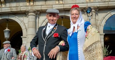 Madrid rinde homenaje a la Virgen de la Almudena con música