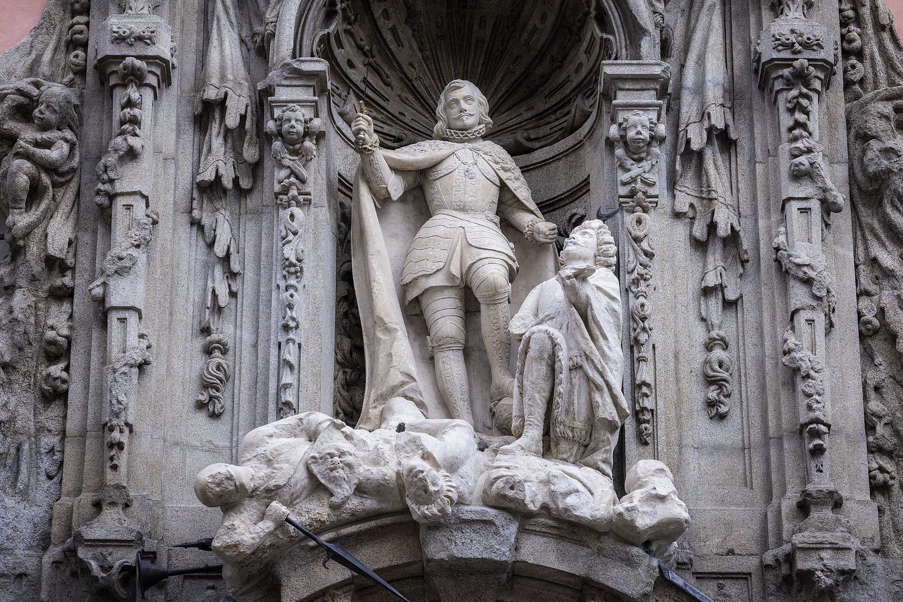 restauración de la portada barroca del Museo de Historia de Madrid