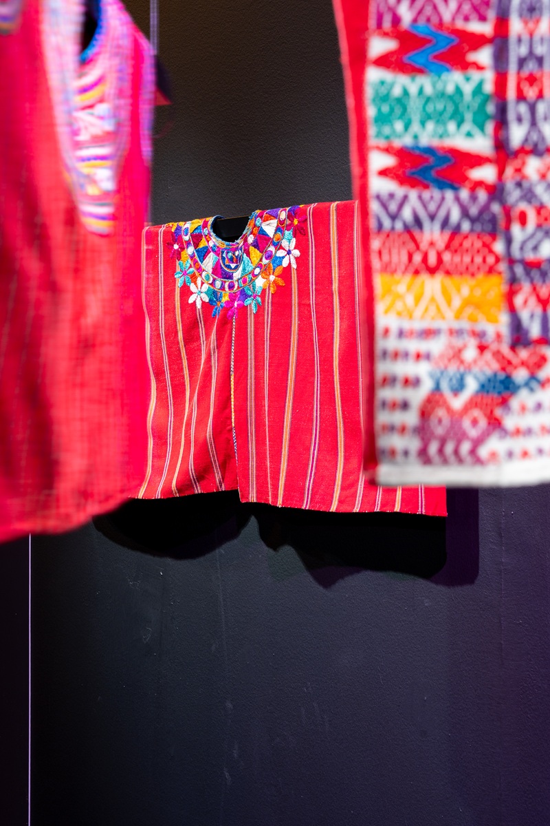 Guatemala arte textil, que está en el Centro Cultural Fernando Fern (5)