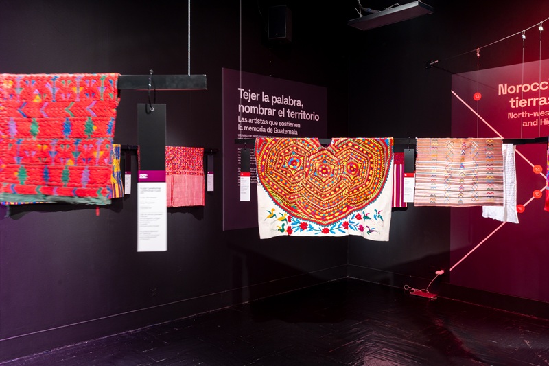 Guatemala arte textil, que está en el Centro Cultural Fernando Fern (5)