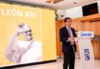 León XIV durante la presentación de la imagen de su visita